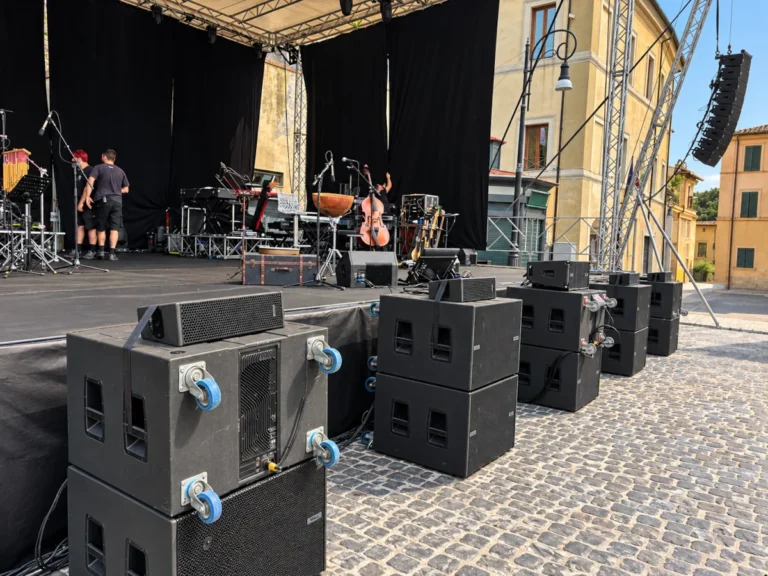 Impianto service audio professionale per eventi a Roma